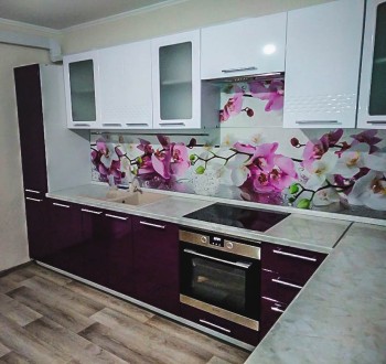 Модульная кухня Капля (Белый глянец/Лайм глянец) в Горняке - gornyak.mebel54.com | фото