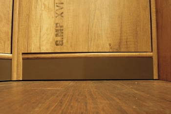 Шкаф для белья «Пилигрим» (Дуб Каньон светлый, Фон серый) в Горняке - gornyak.mebel54.com | фото